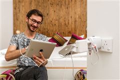 SKROSS cestovný adaptér PRO - World & USB, univerzálny, uzemnený, USB-A 12W