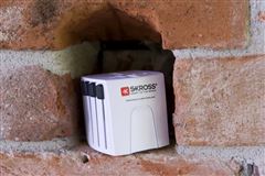 SKROSS cestovný adaptér MUV Micro, univerzálny, neuzemnený
