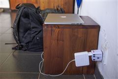 SKROSS cestovný adaptér MUV Micro, univerzálny, neuzemnený