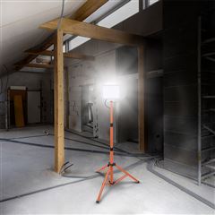 Solight LED reflektor s vysokým stojanom, 50W, 4500lm, 4000K, kábel so zástrčkou, IP65