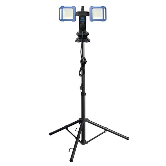 Solight duálny teleskopický prenosný LED reflektor so zásuvkou, 2x30W, 5400lm, 4000K, 62-152cm, IP54