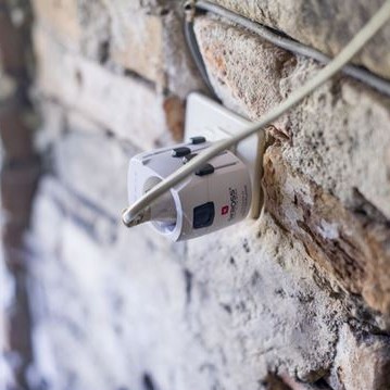 Elektrické zásuvky po svete a SKROSS